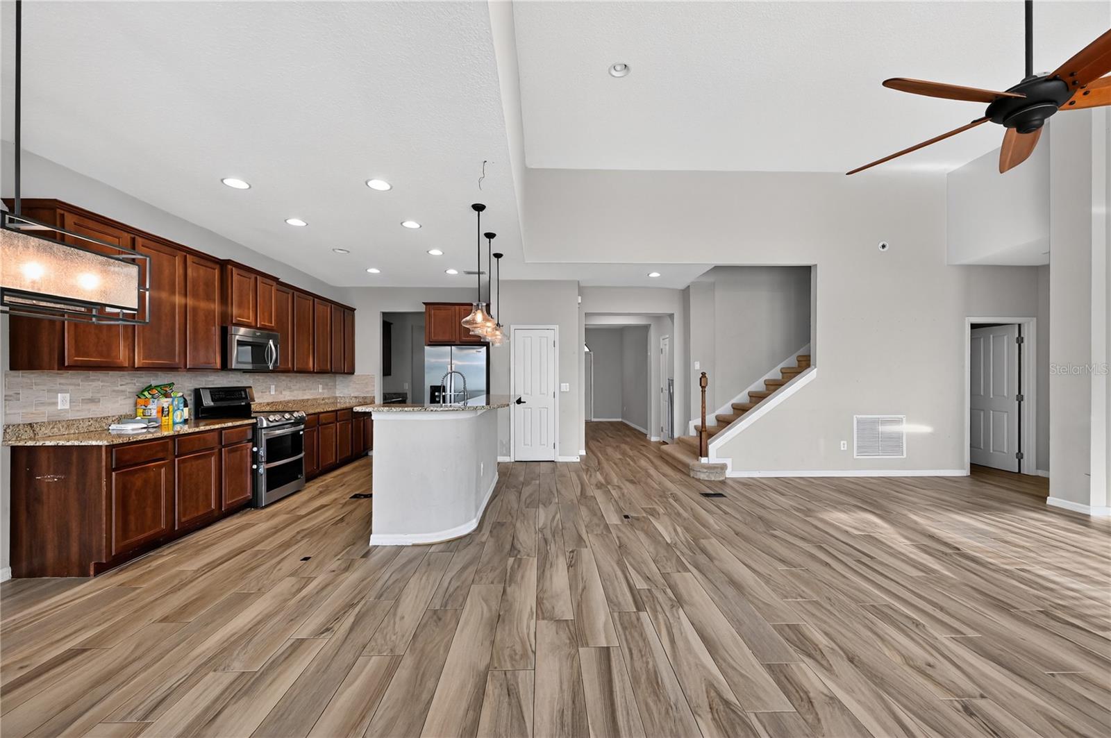 EASTRIDGE PRESERVE SUB - Residential