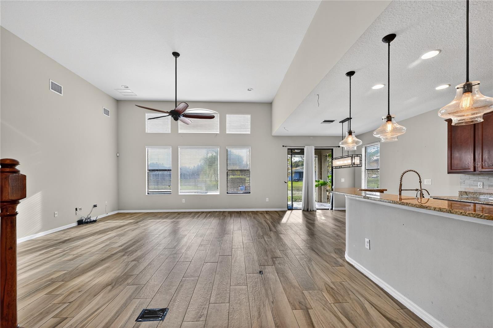 EASTRIDGE PRESERVE SUB - Residential