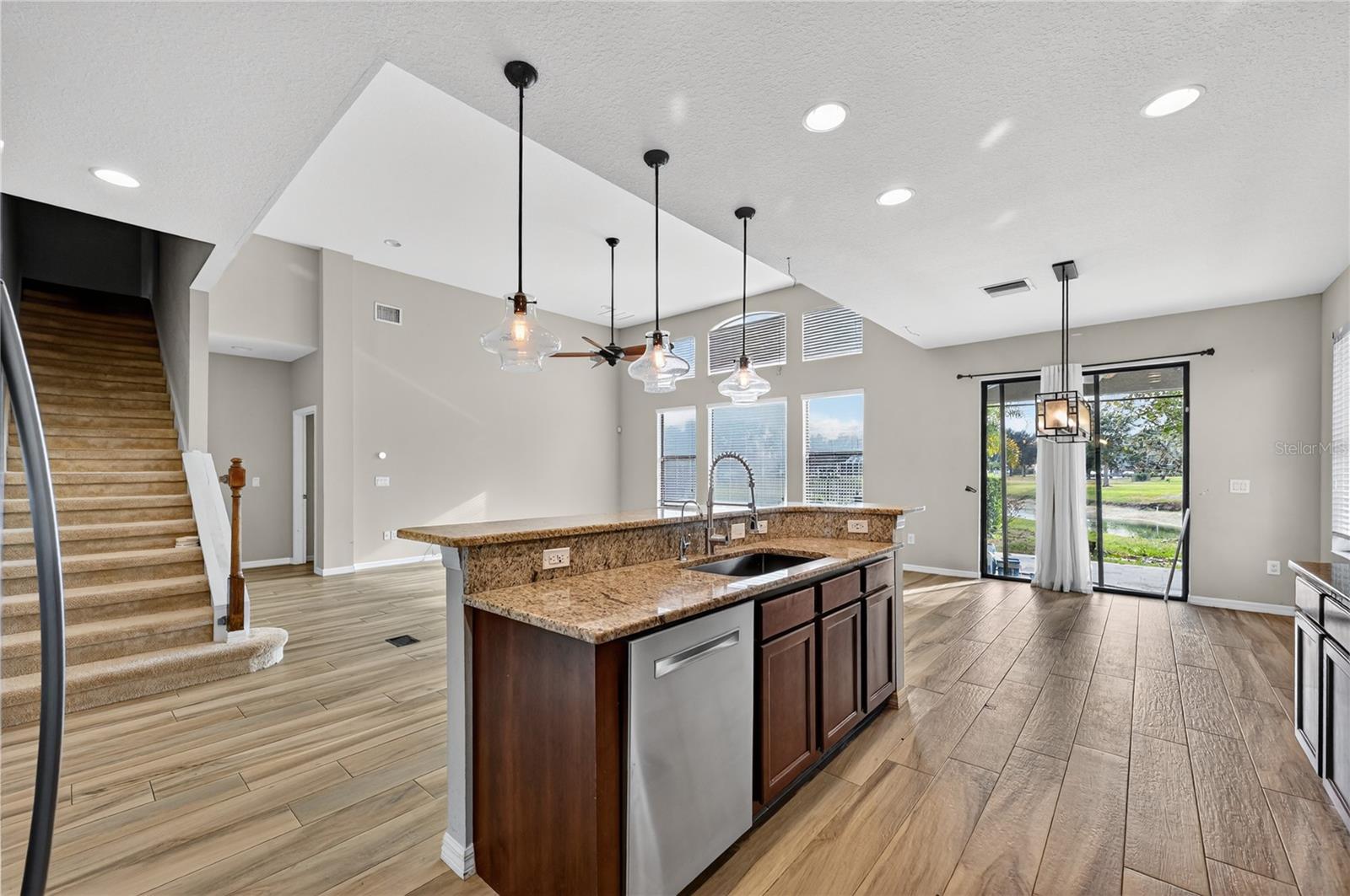 EASTRIDGE PRESERVE SUB - Residential