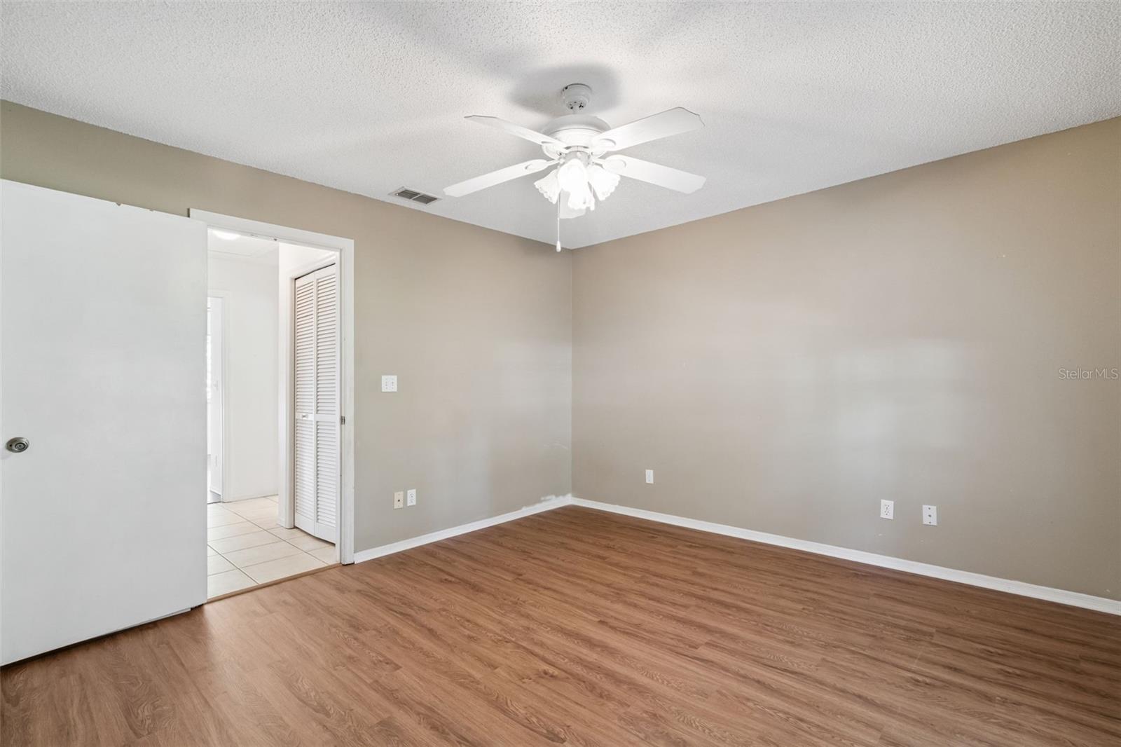 EUSTIS LAKE YALE LANDING - Residential