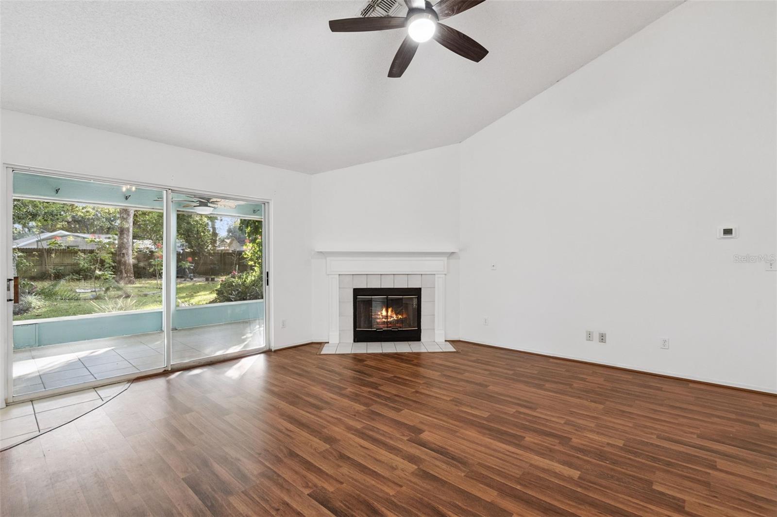 EUSTIS LAKE YALE LANDING - Residential