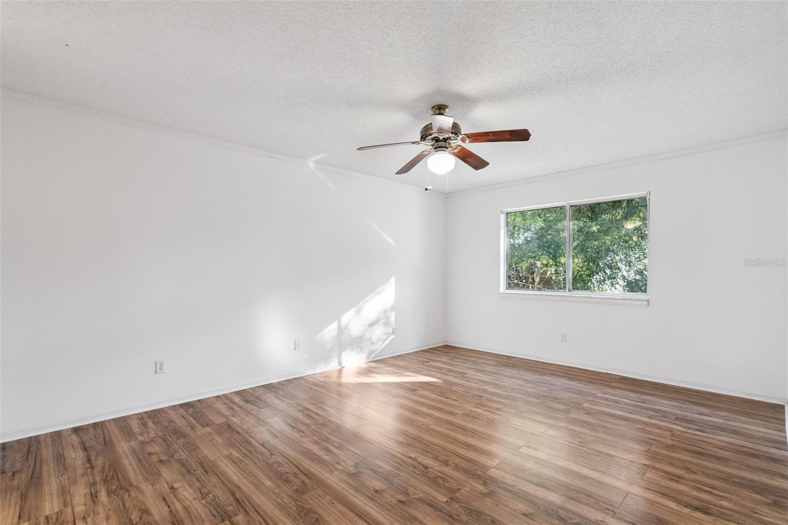 EUSTIS LAKE YALE LANDING - Residential