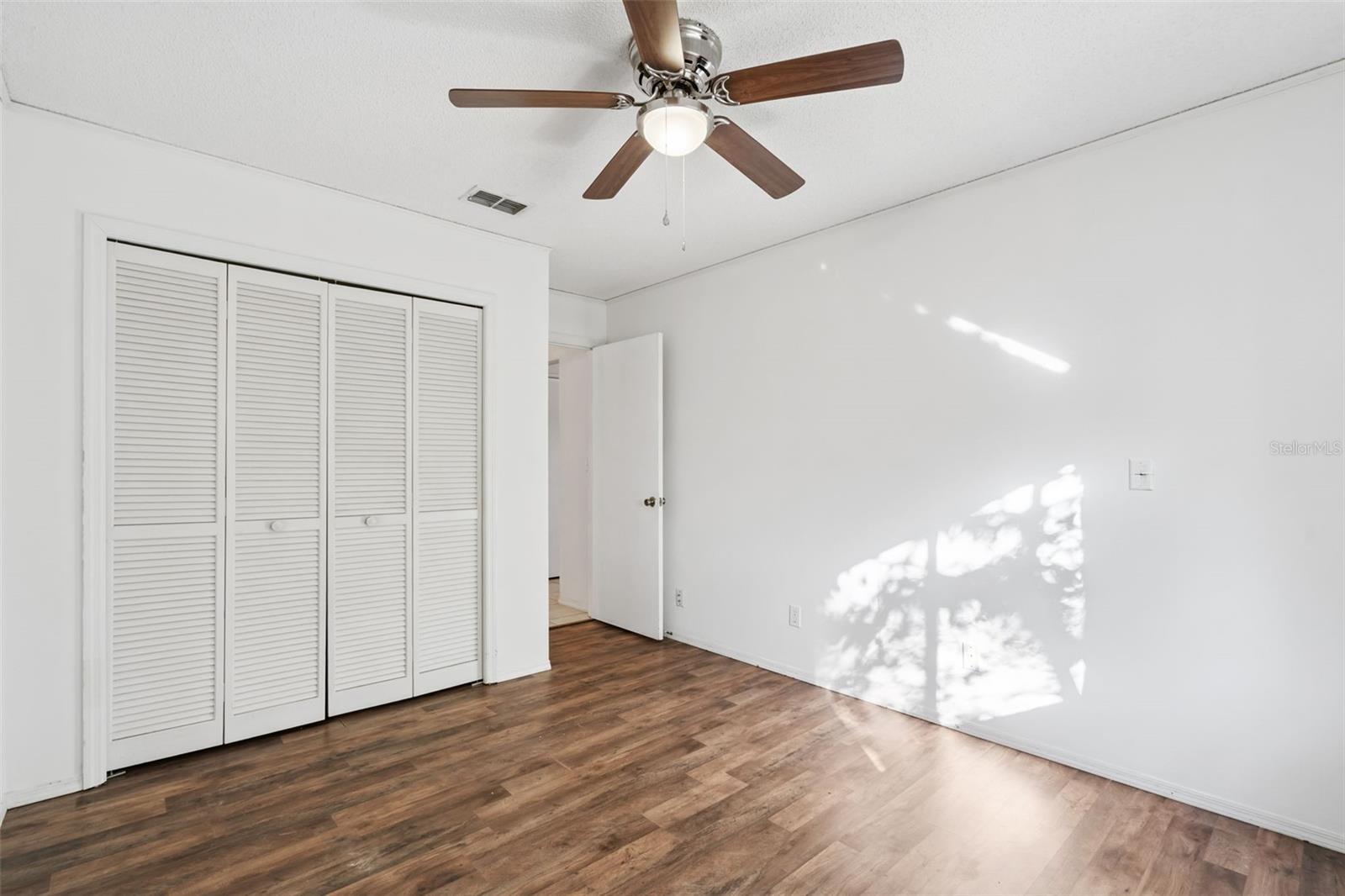 EUSTIS LAKE YALE LANDING - Residential