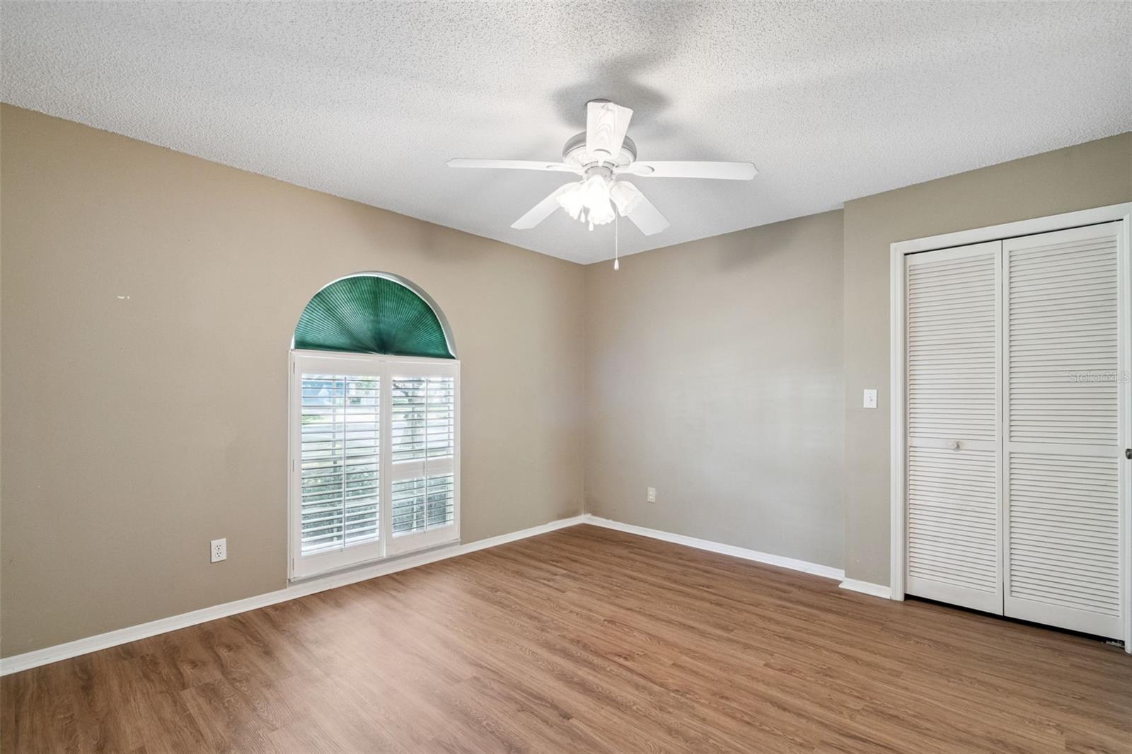 EUSTIS LAKE YALE LANDING - Residential