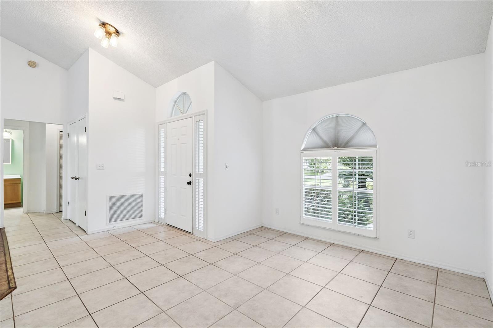 EUSTIS LAKE YALE LANDING - Residential