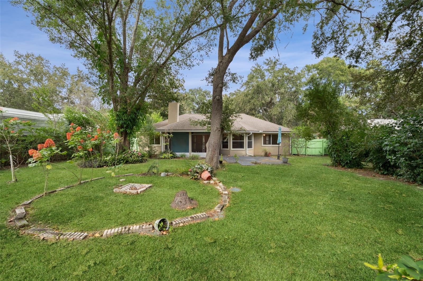 EUSTIS LAKE YALE LANDING - Residential