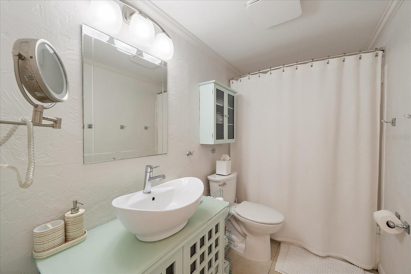 SOUTH GATE - Residential Lease