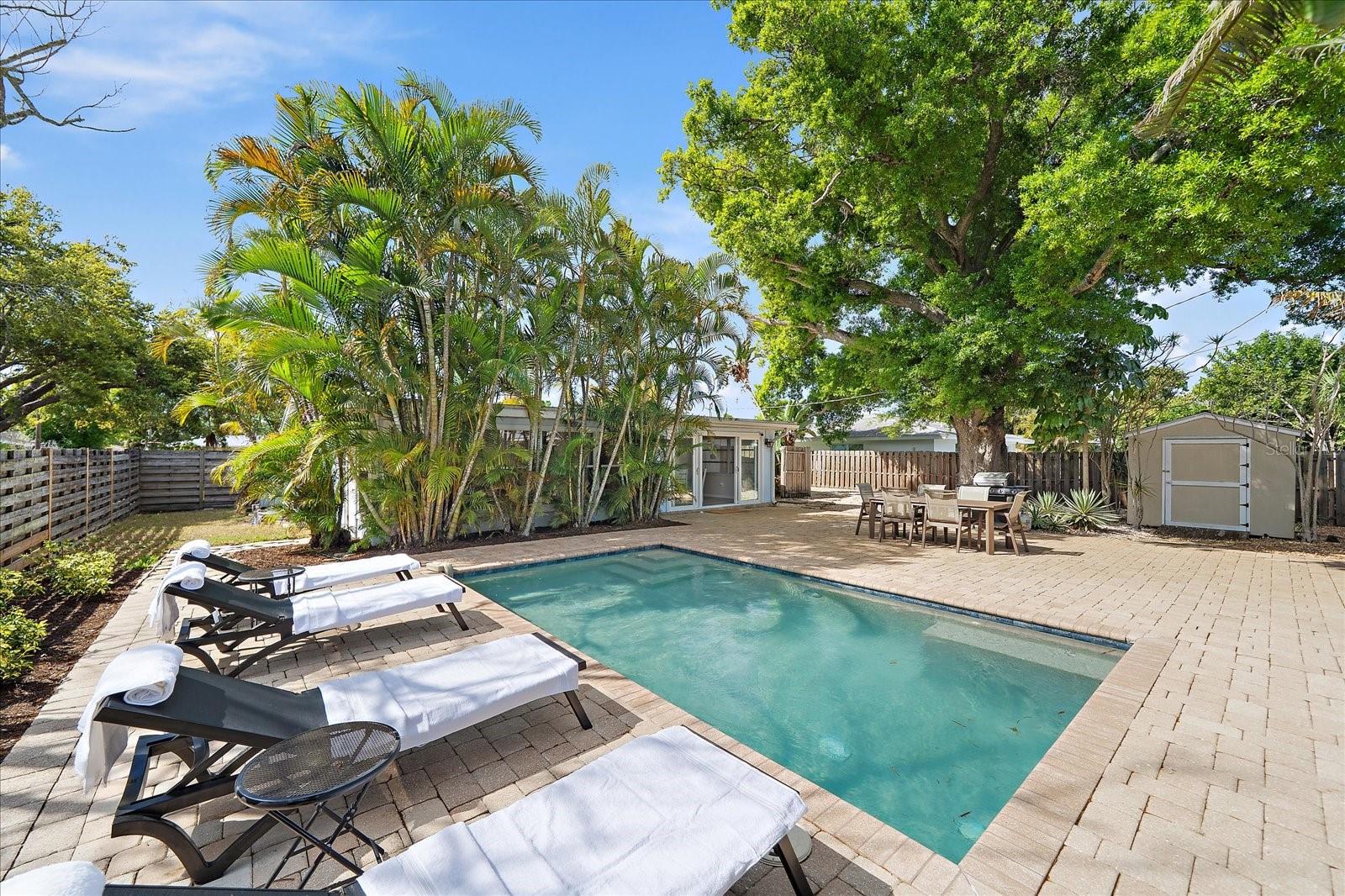 SOUTH GATE - Residential Lease