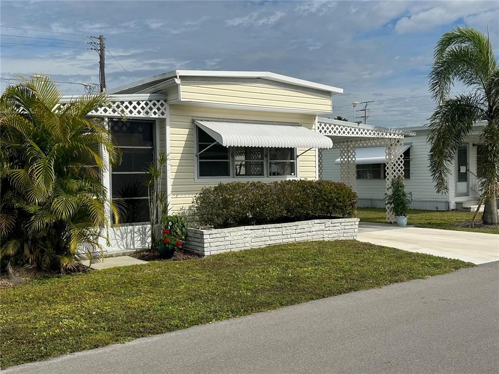 Photo of 101 DEL RIO DRIVE, PALMETTO, FL 34221 (MLS # A4558217)