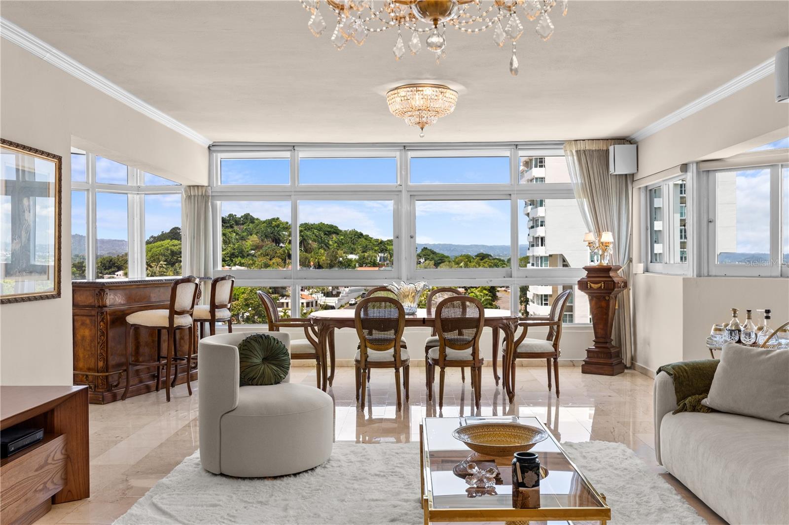 CONDOMINIO LA CIMA - Residential