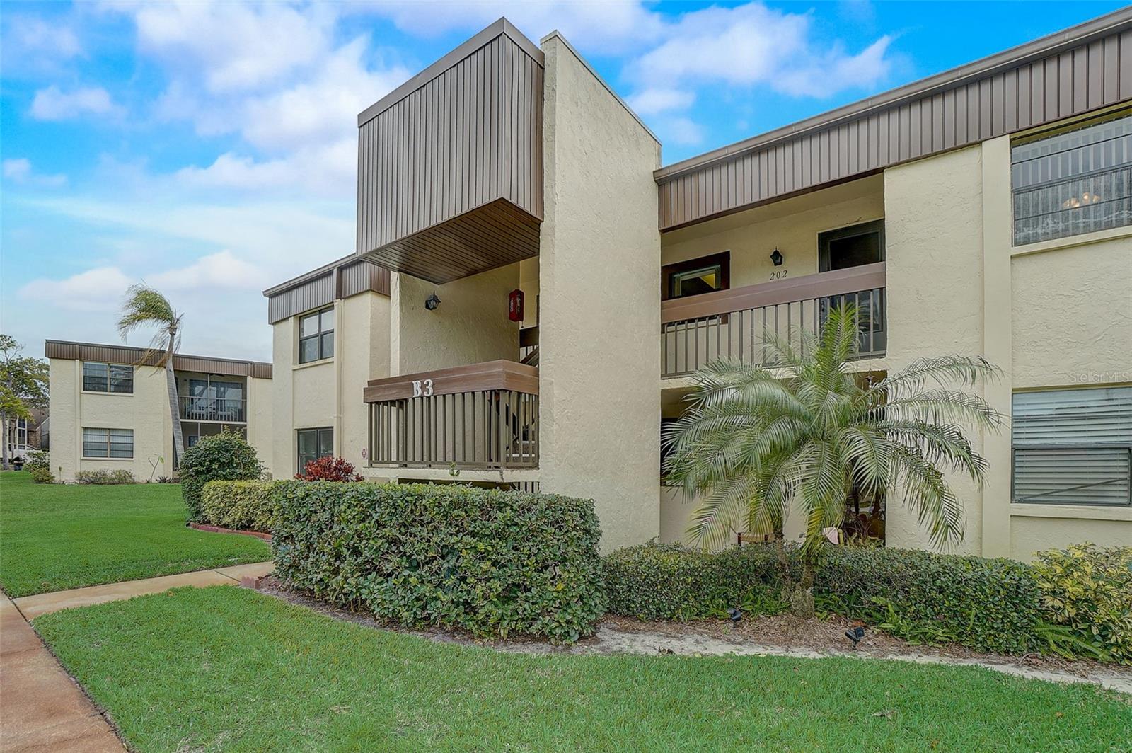 2400 WINDING CREEK BOULEVARD 3-202