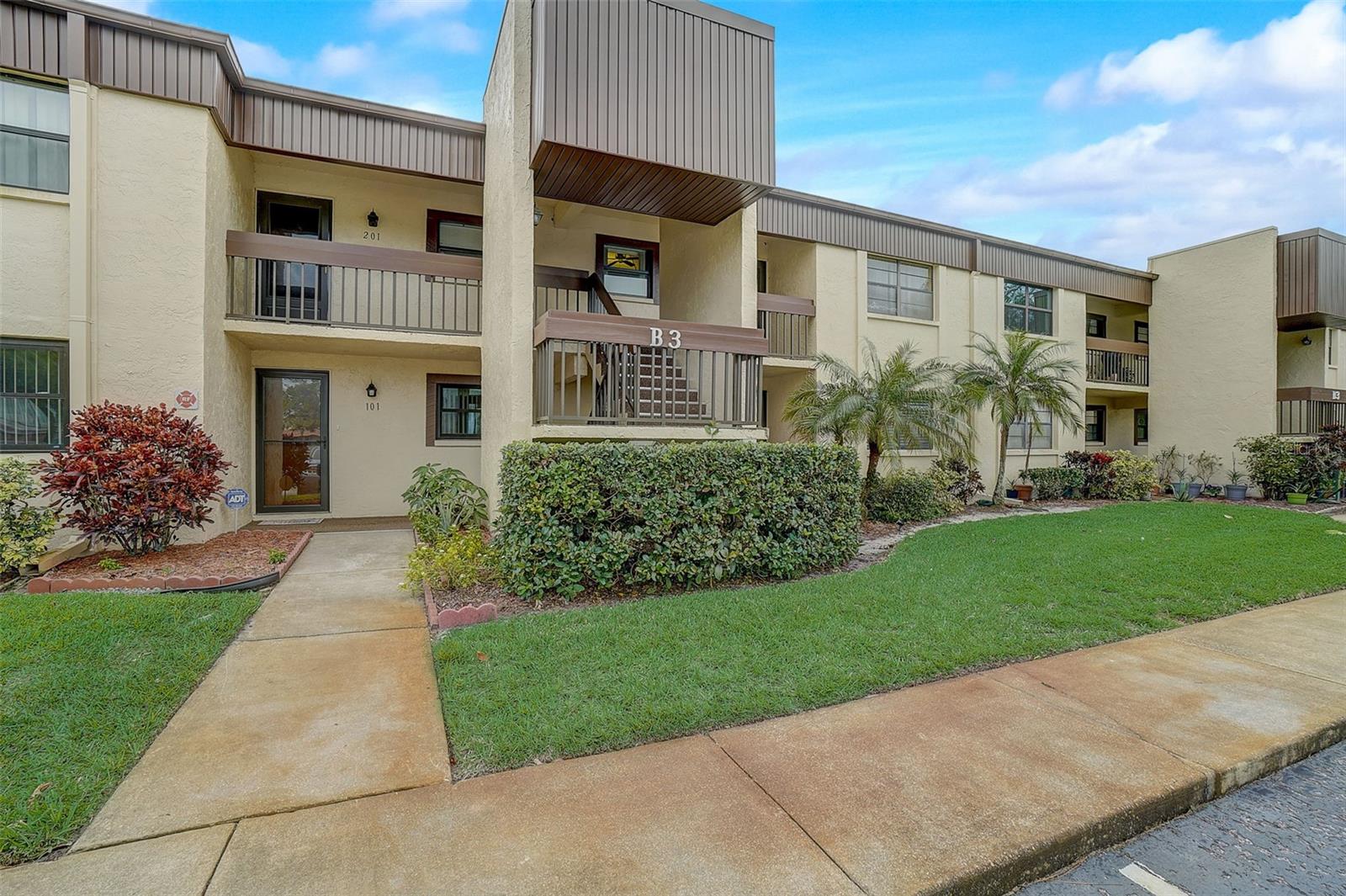 2400 WINDING CREEK BOULEVARD 3-202