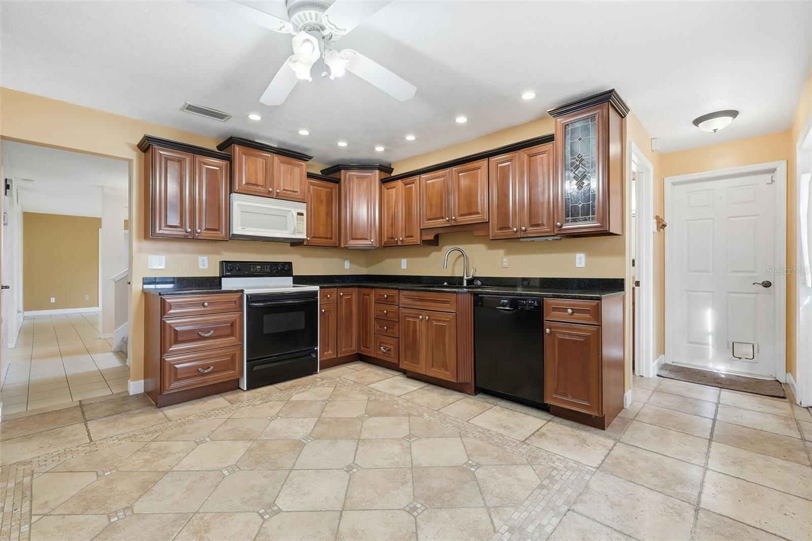 JENNIFER ESTATES - Residential