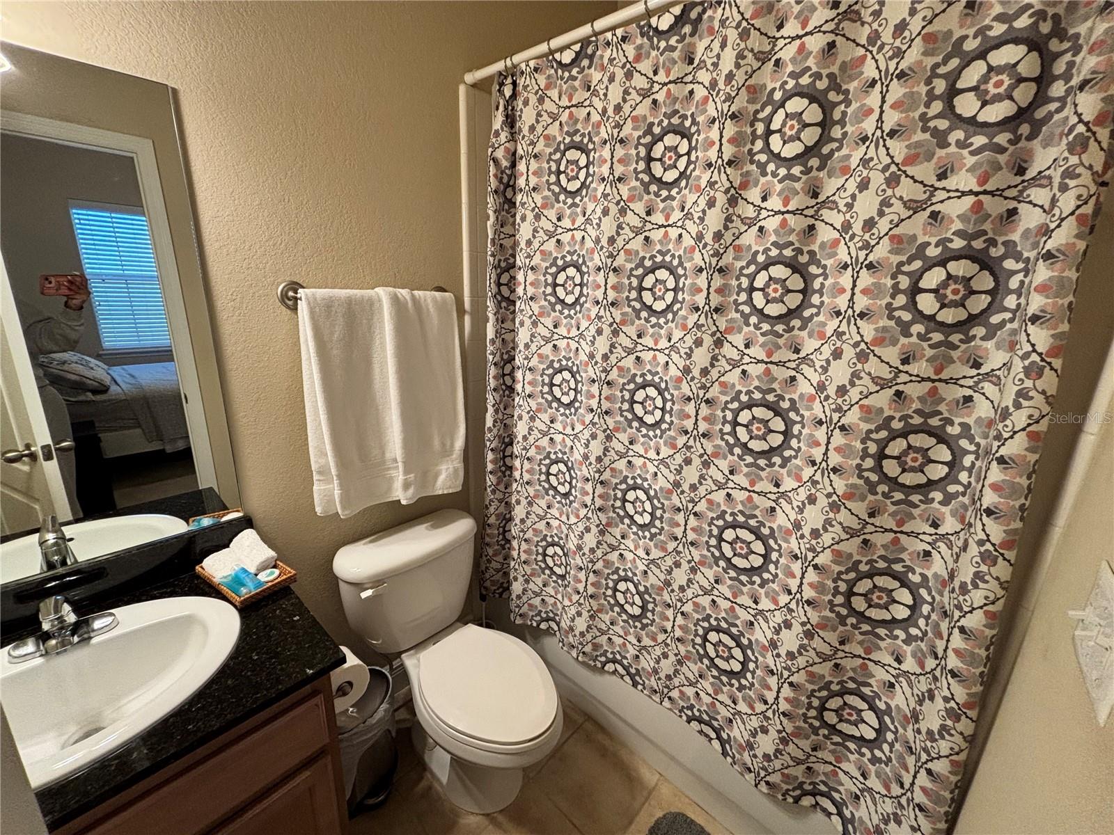 CHASE HOLLOW - Residential Lease