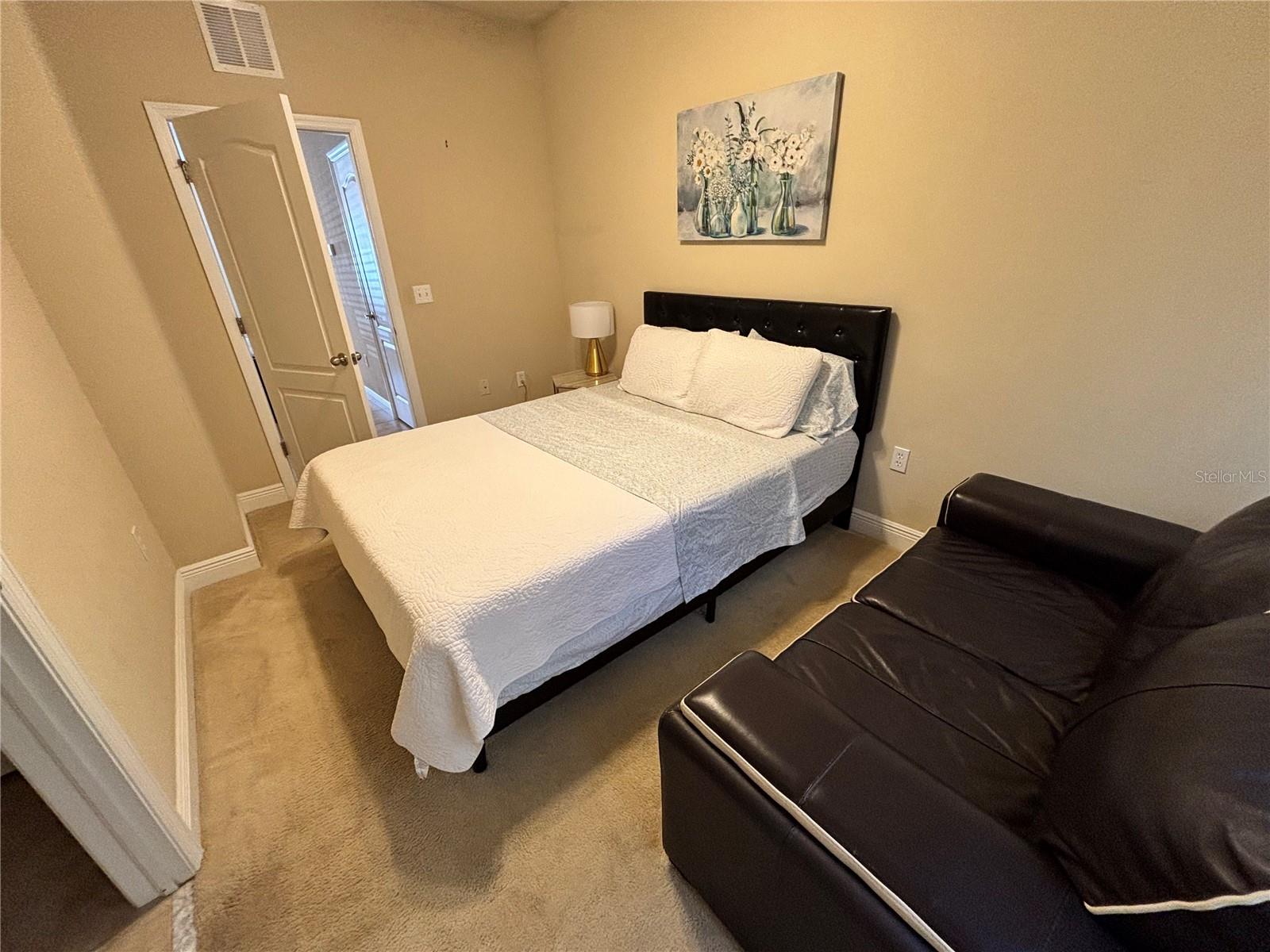 CHASE HOLLOW - Residential Lease