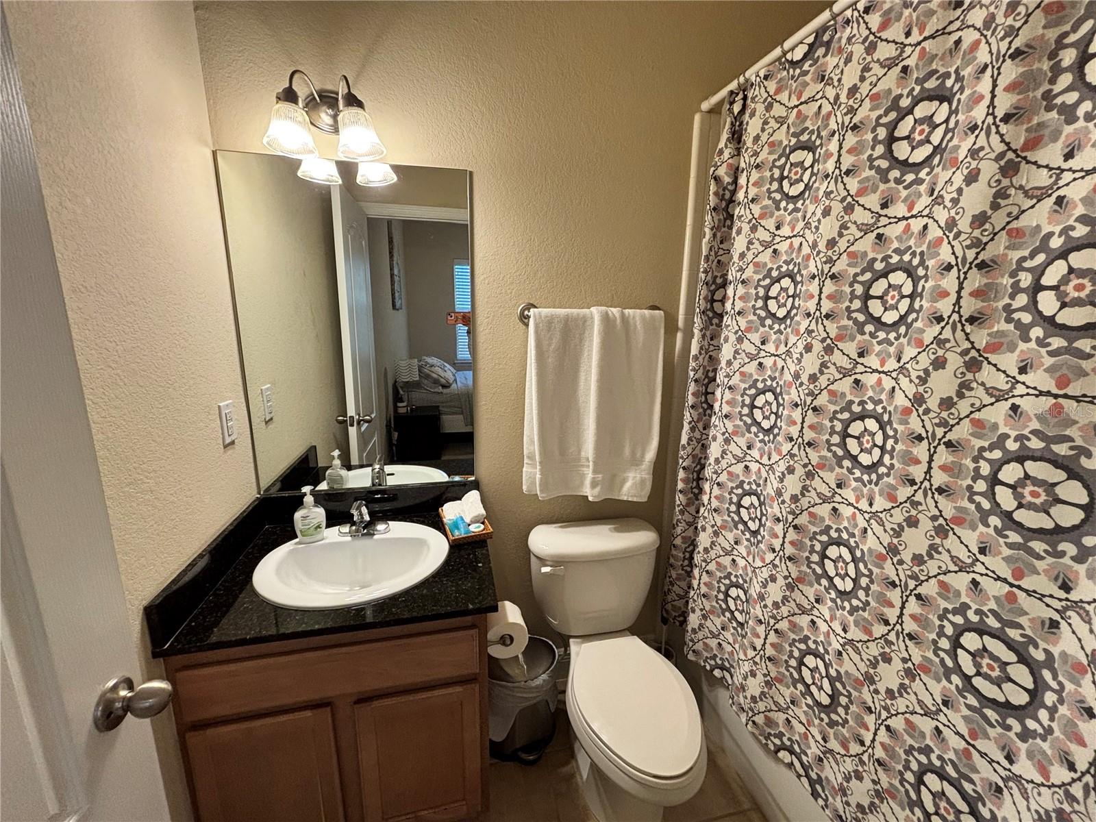 CHASE HOLLOW - Residential Lease