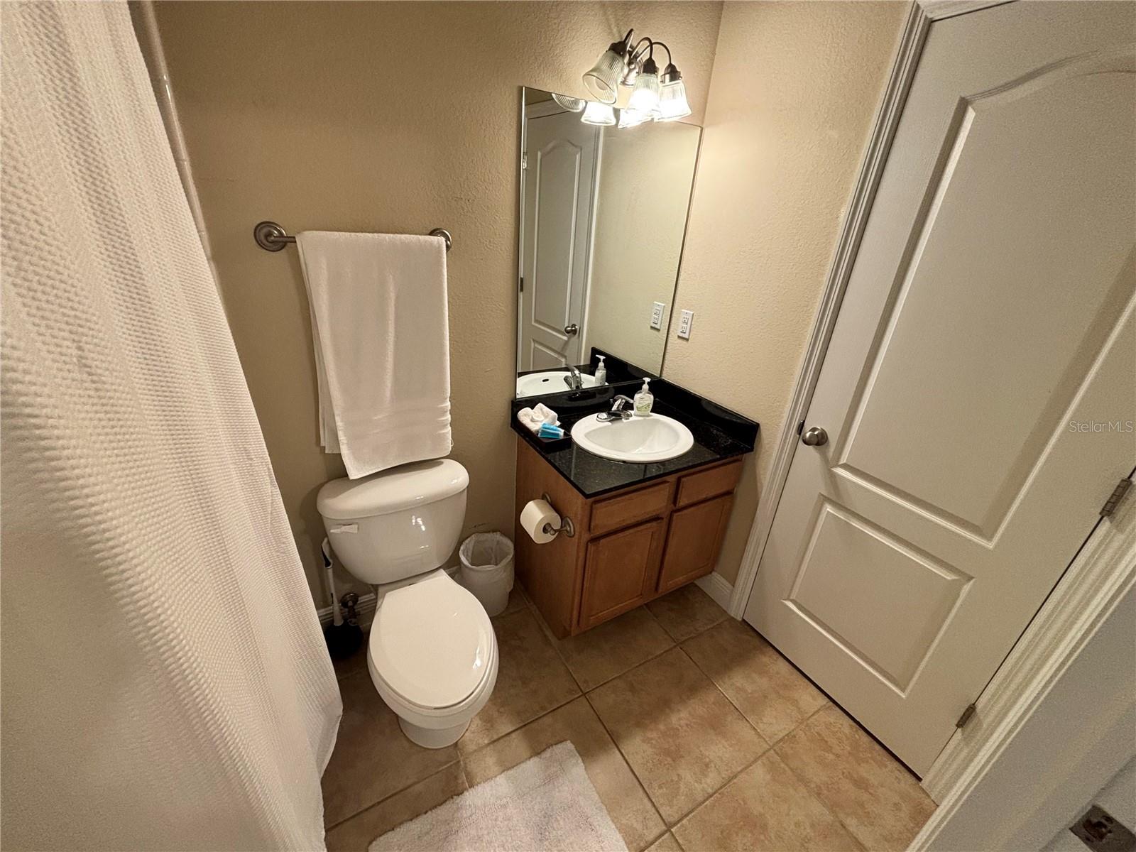 CHASE HOLLOW - Residential Lease