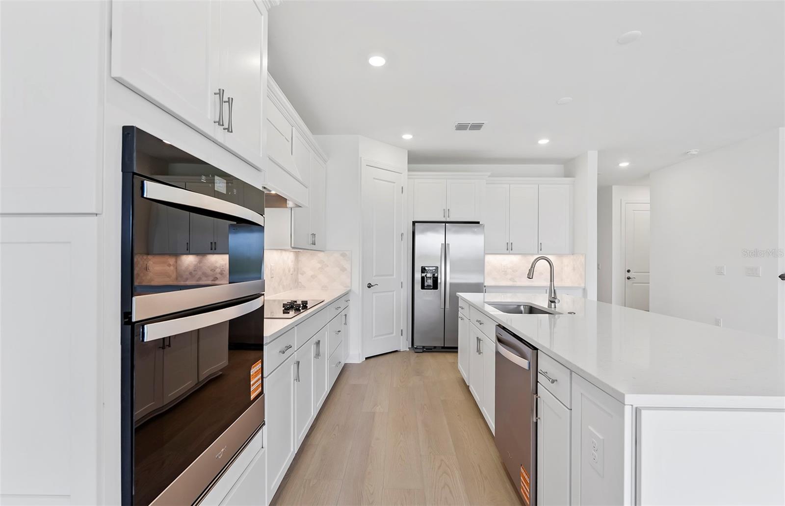 LAKESPUR WELLEN PARK - Residential
