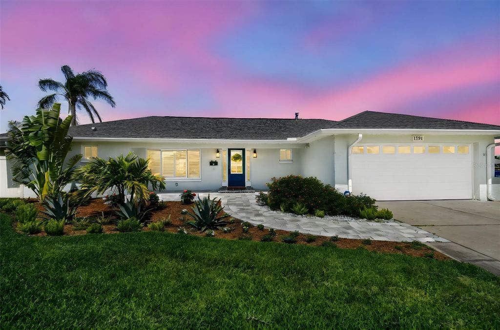 Photo of 1391 50th Avenue NE, St Petersburg, FL 33703 (MLS # TB8373389)