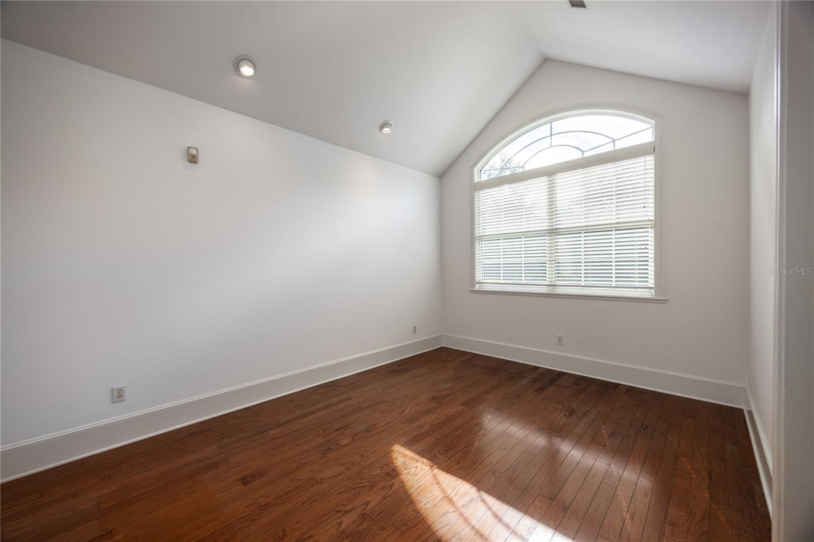 HUNTINGTON PH II - Residential