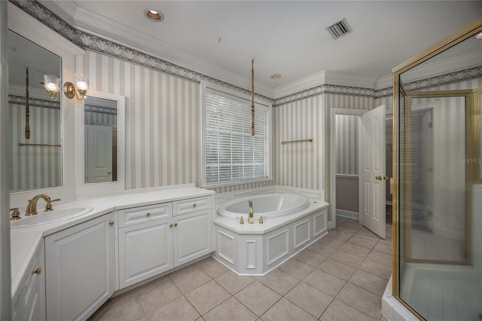 HUNTINGTON PH II - Residential