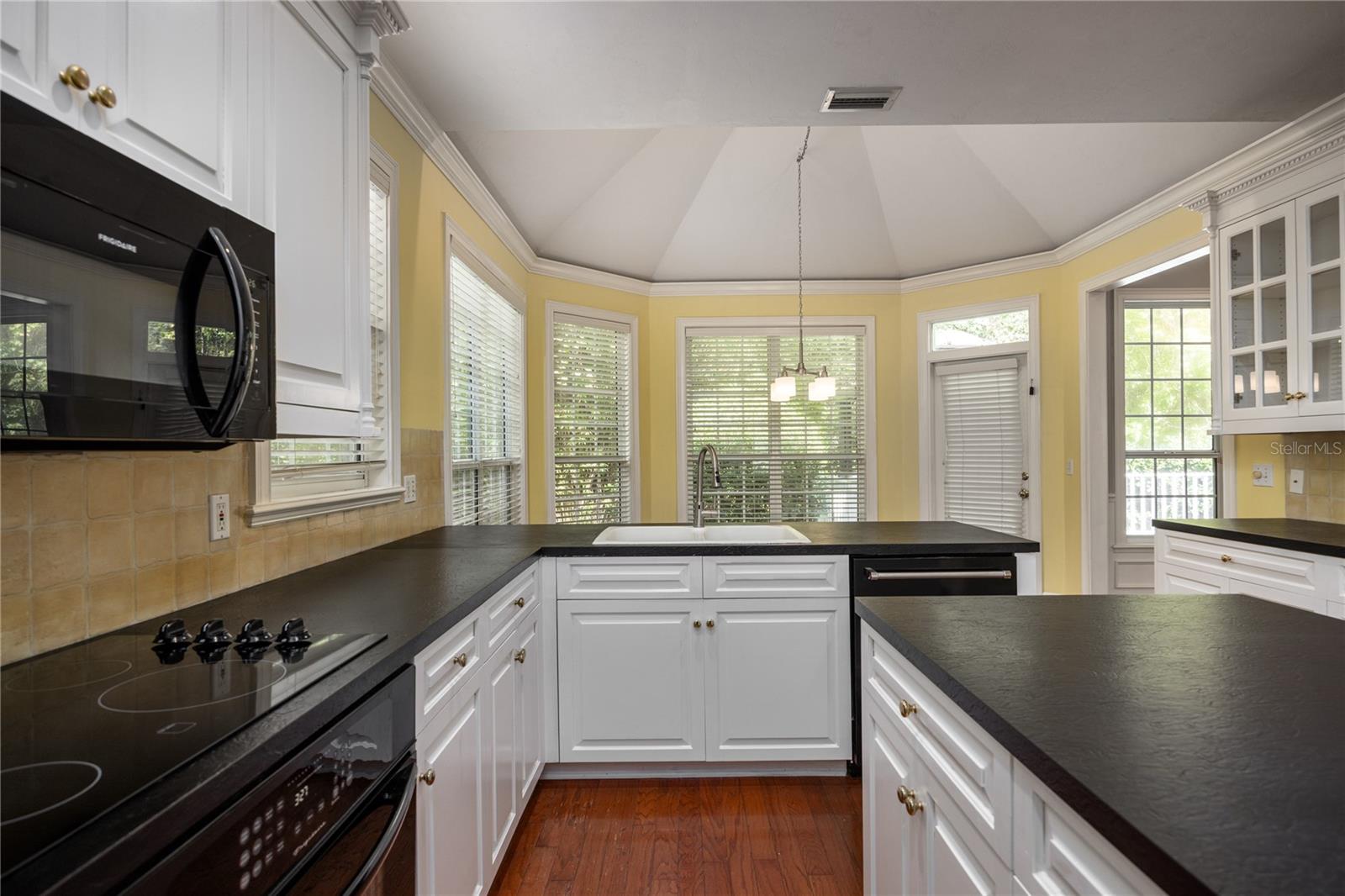 HUNTINGTON PH II - Residential