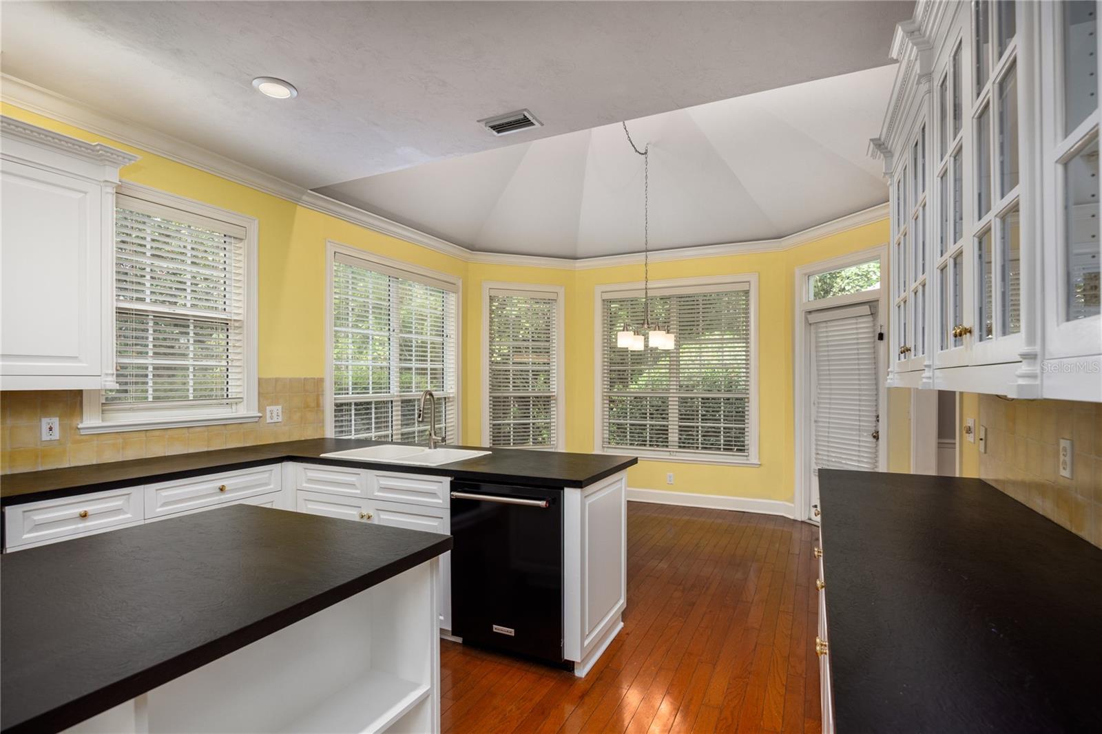 HUNTINGTON PH II - Residential