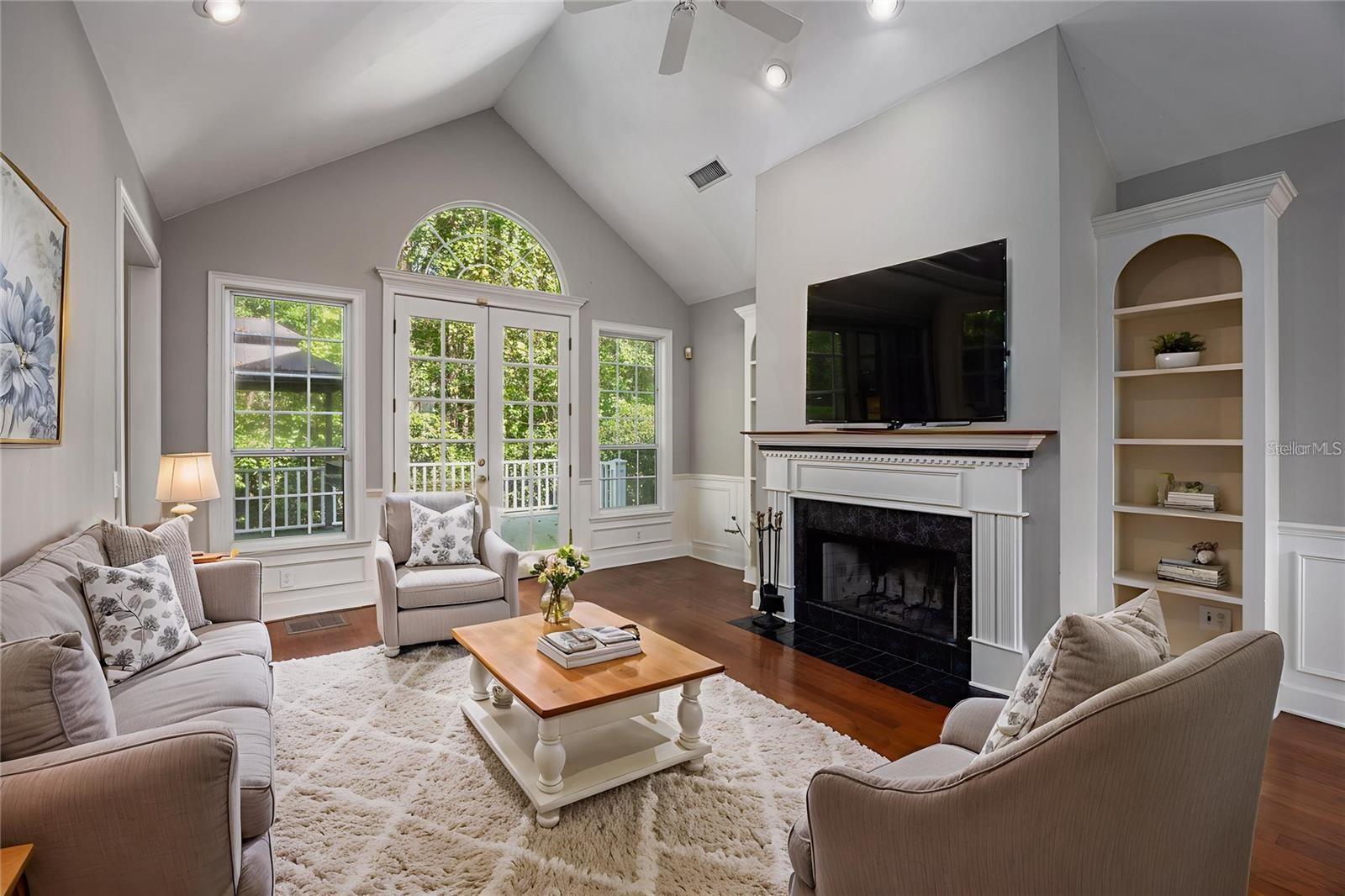 HUNTINGTON PH II - Residential