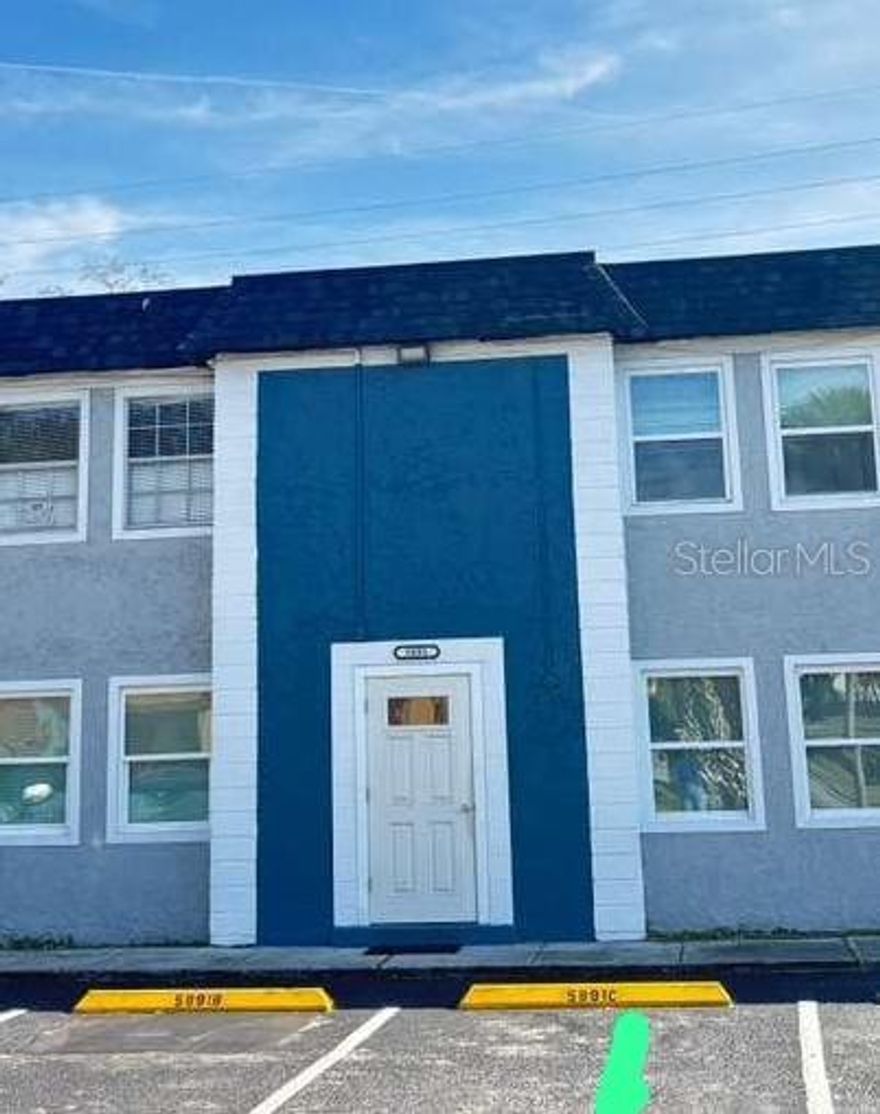 Stunning fully renovated 2BD/2BA condo in the heart of Orlando! This unit offers a bright and spacious floor plan with brand-new flooring, updated kitchen with stylish finishes, beautifully upgraded bathrooms, and fresh paint throughout. Conveniently located near shopping, dining, schools, and major highways. Just minutes to Orlando International Airport. A must-see property move-in ready with exceptional value!