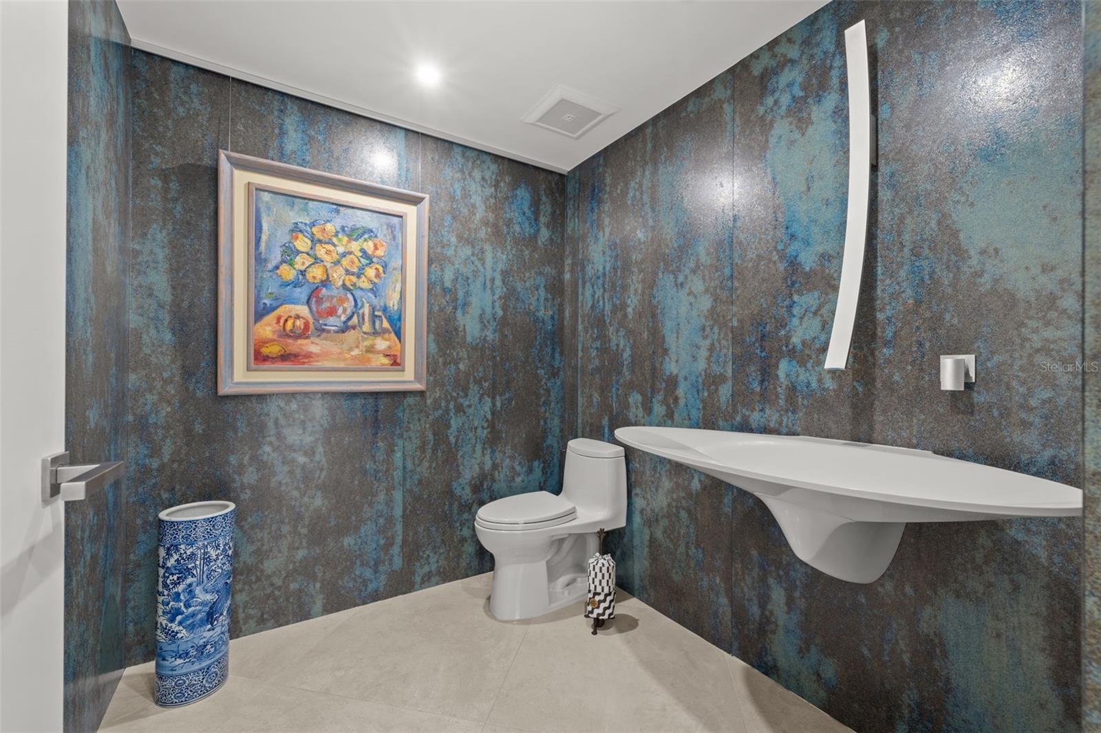 BAY PLAZA - Residential