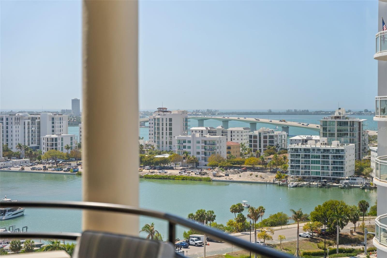 BAY PLAZA - Residential