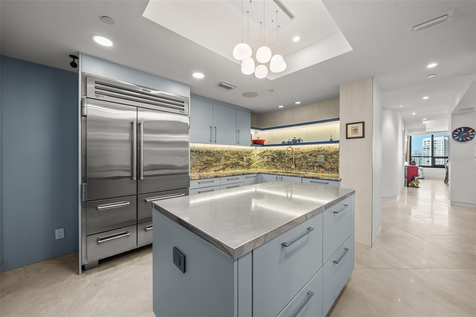 BAY PLAZA - Residential