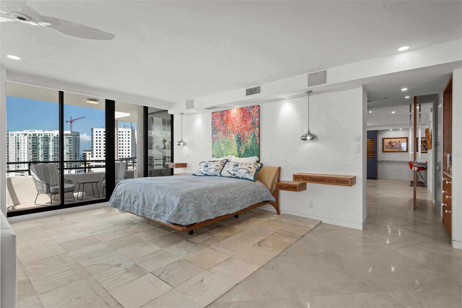 BAY PLAZA - Residential