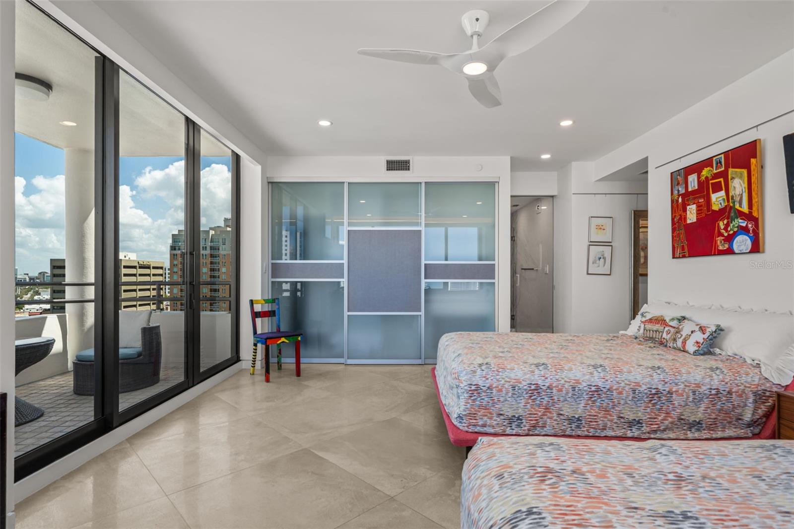 BAY PLAZA - Residential