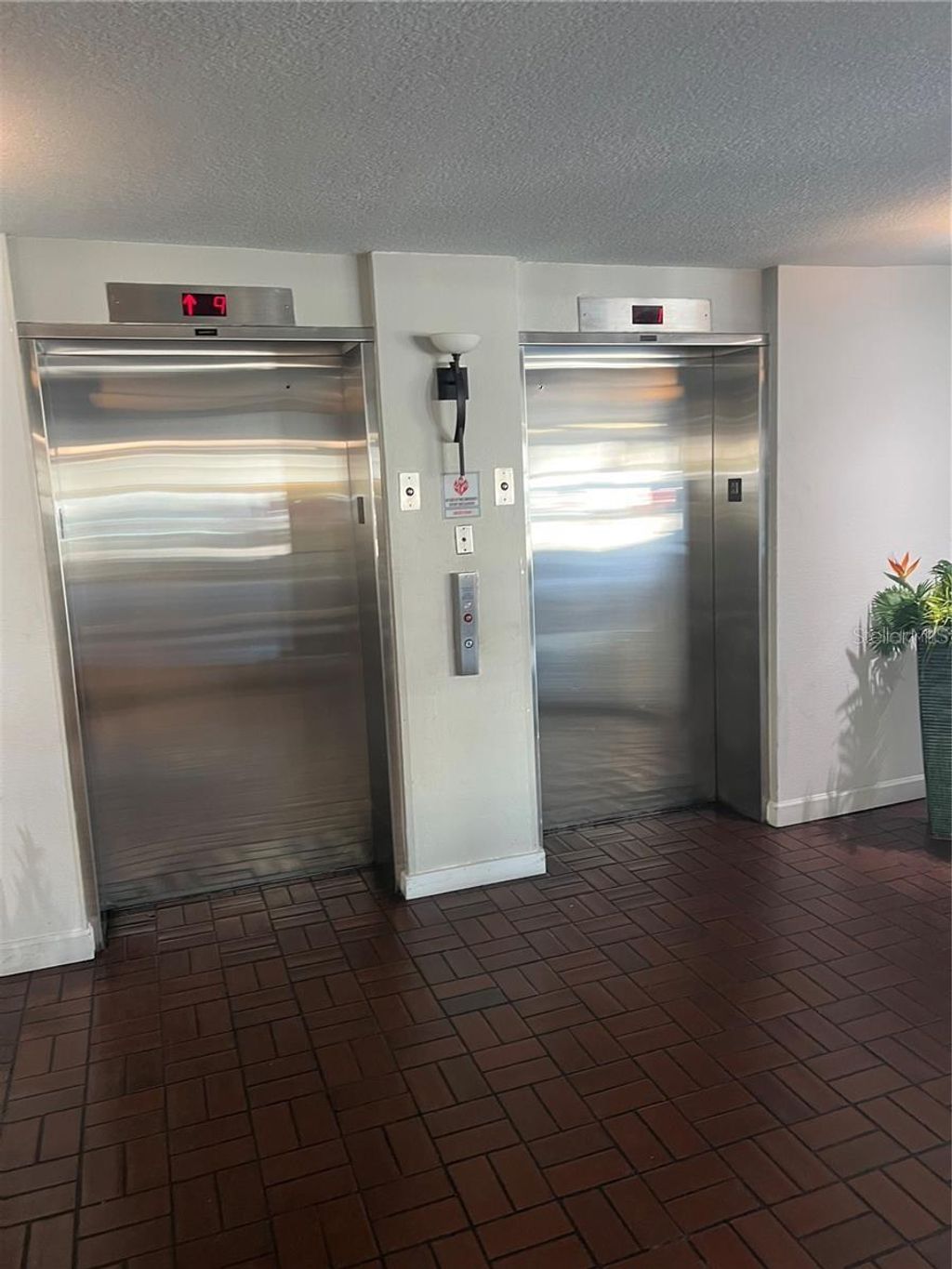 Photo of 3211 W Swann Avenue #506, Tampa, FL 33609 (MLS # TB8484724)