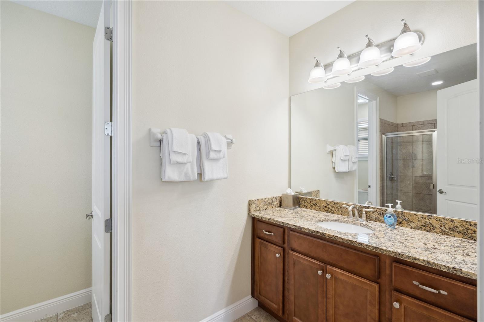 REUNION WEST PH 1 WEST & AMENT CTR RPLT - Residential