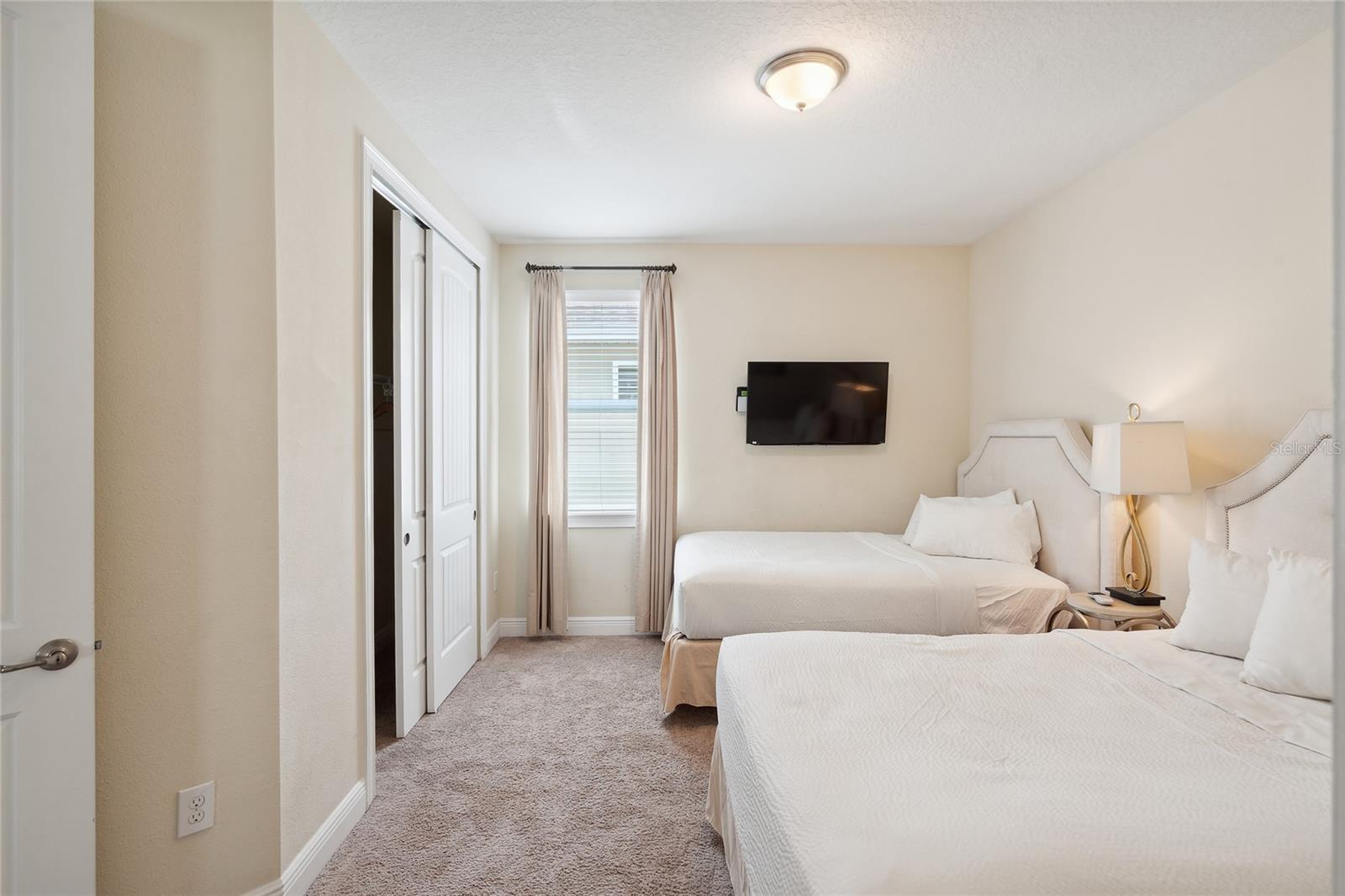 REUNION WEST PH 1 WEST & AMENT CTR RPLT - Residential