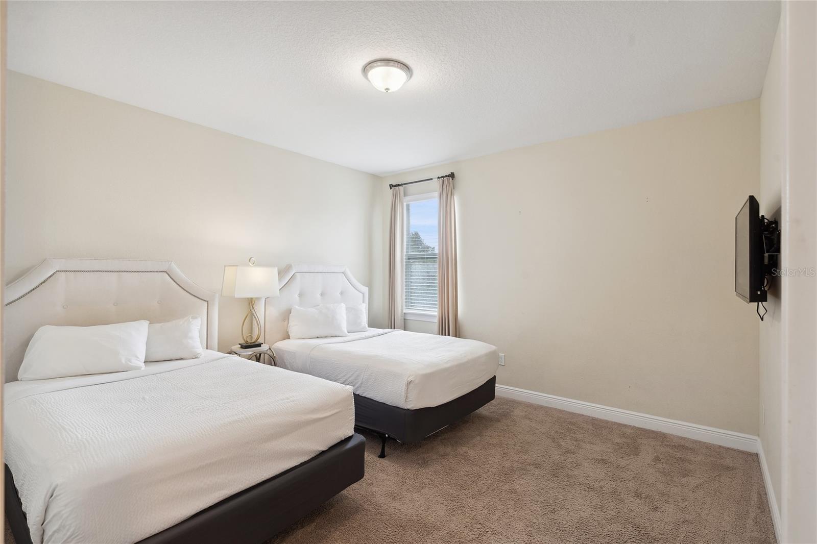 REUNION WEST PH 1 WEST & AMENT CTR RPLT - Residential