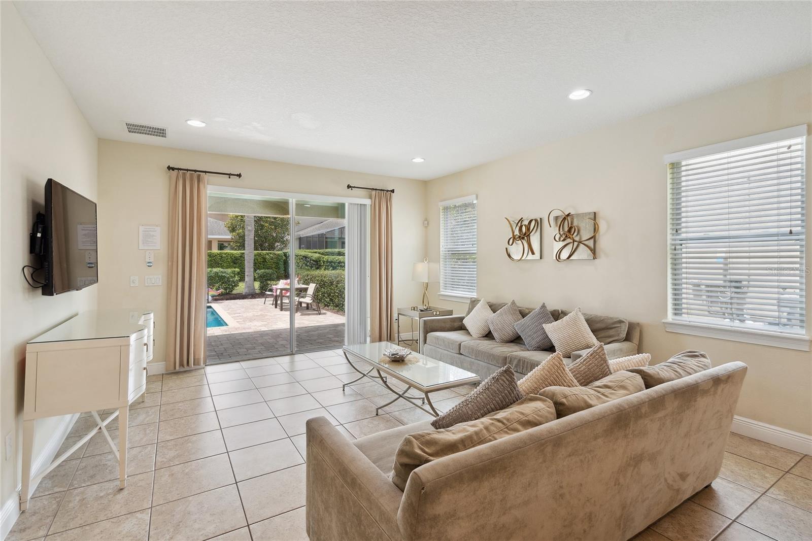 REUNION WEST PH 1 WEST & AMENT CTR RPLT - Residential