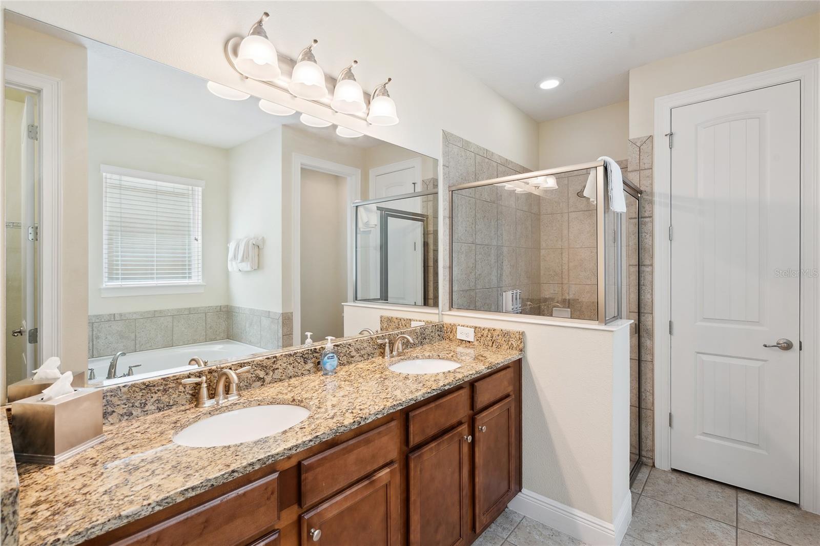 REUNION WEST PH 1 WEST & AMENT CTR RPLT - Residential