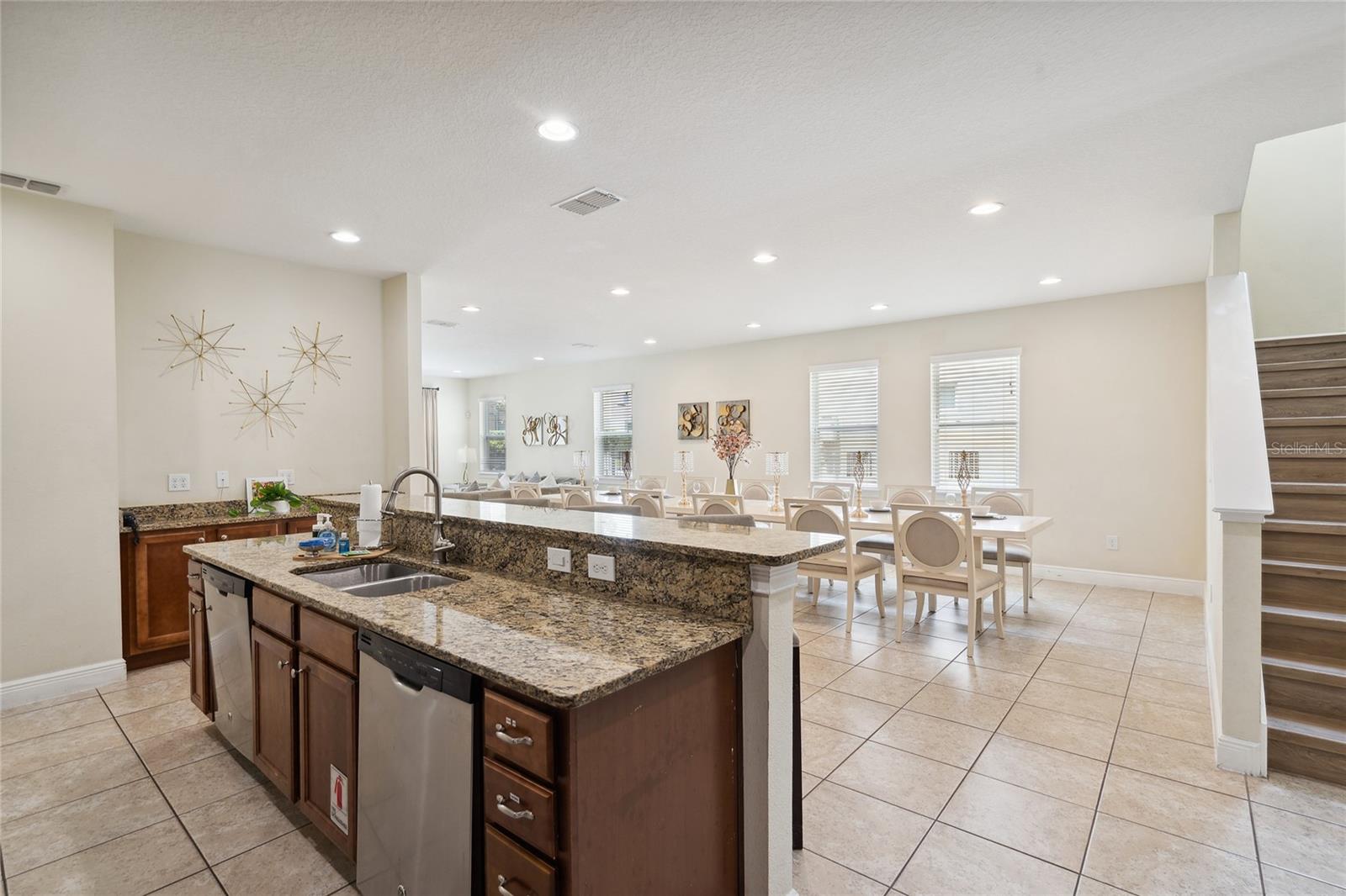 REUNION WEST PH 1 WEST & AMENT CTR RPLT - Residential