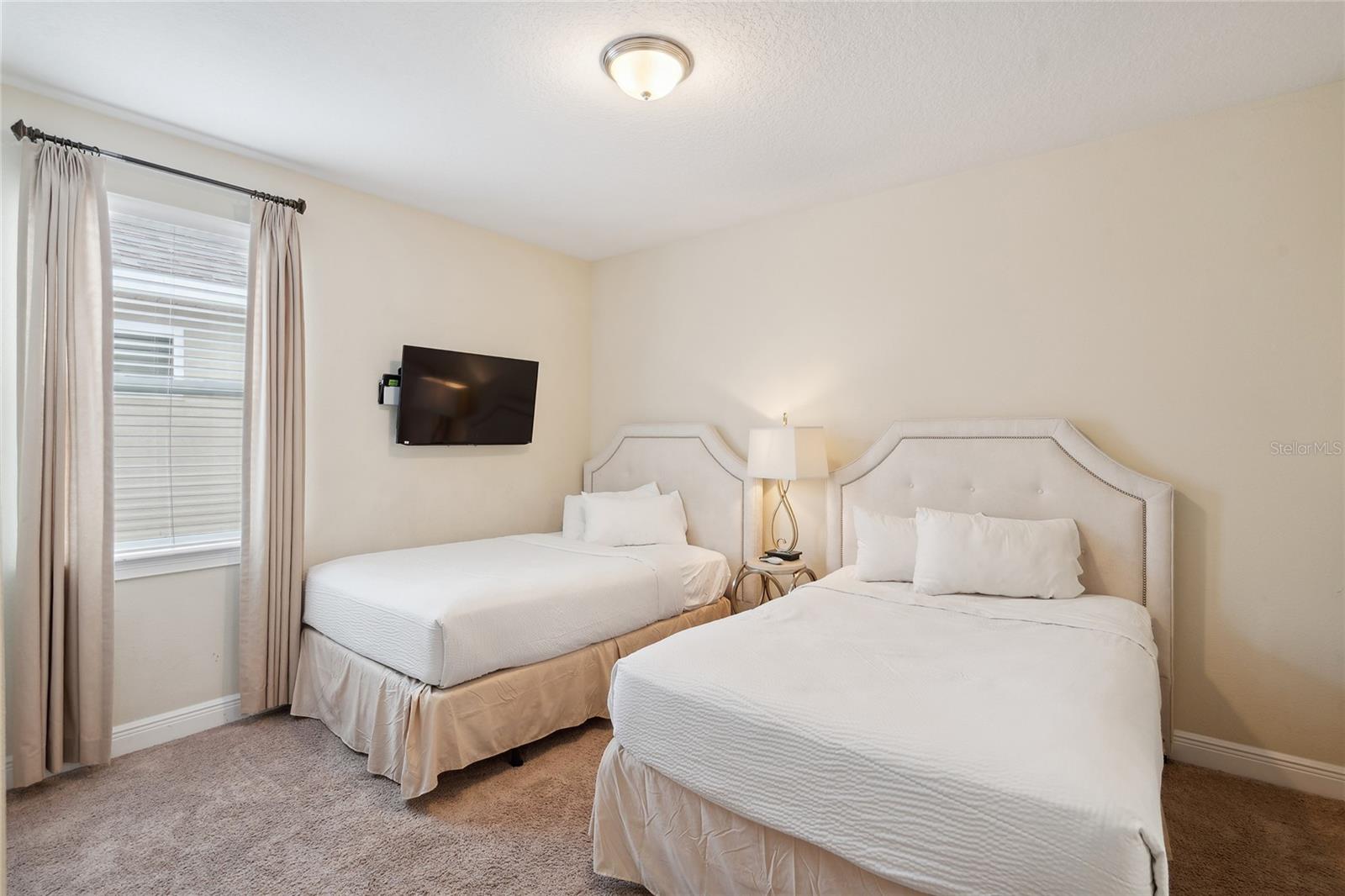 REUNION WEST PH 1 WEST & AMENT CTR RPLT - Residential