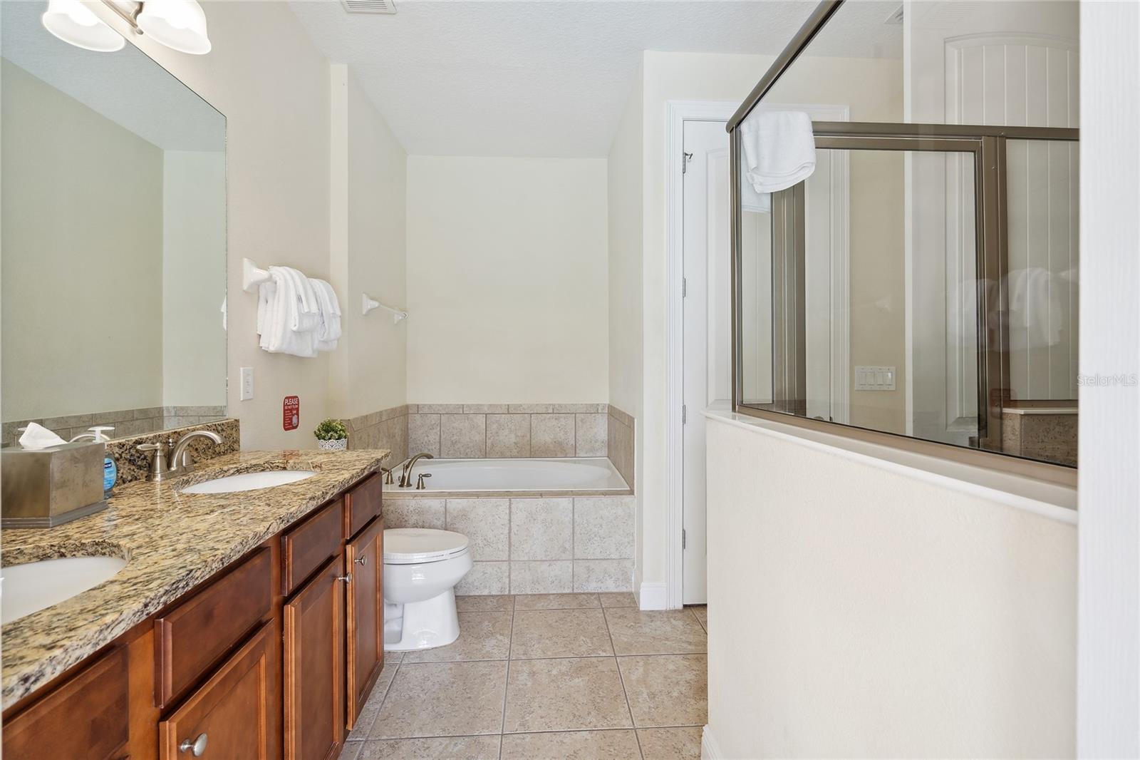 REUNION WEST PH 1 WEST & AMENT CTR RPLT - Residential