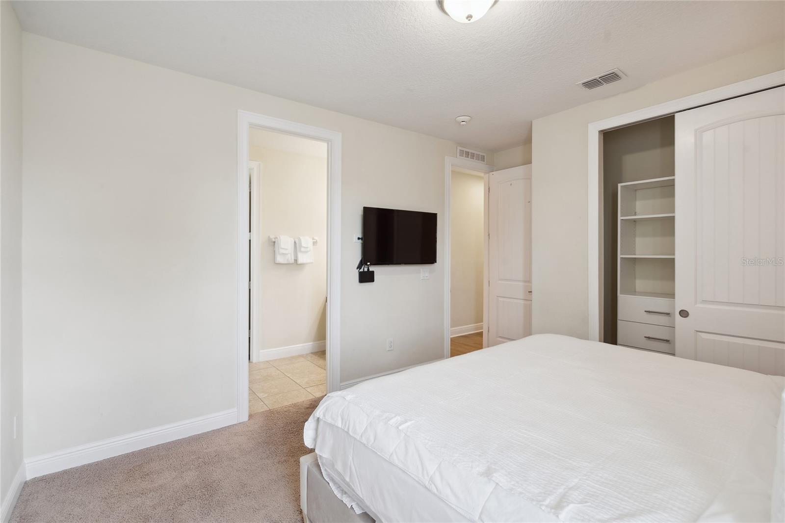 REUNION WEST PH 1 WEST & AMENT CTR RPLT - Residential