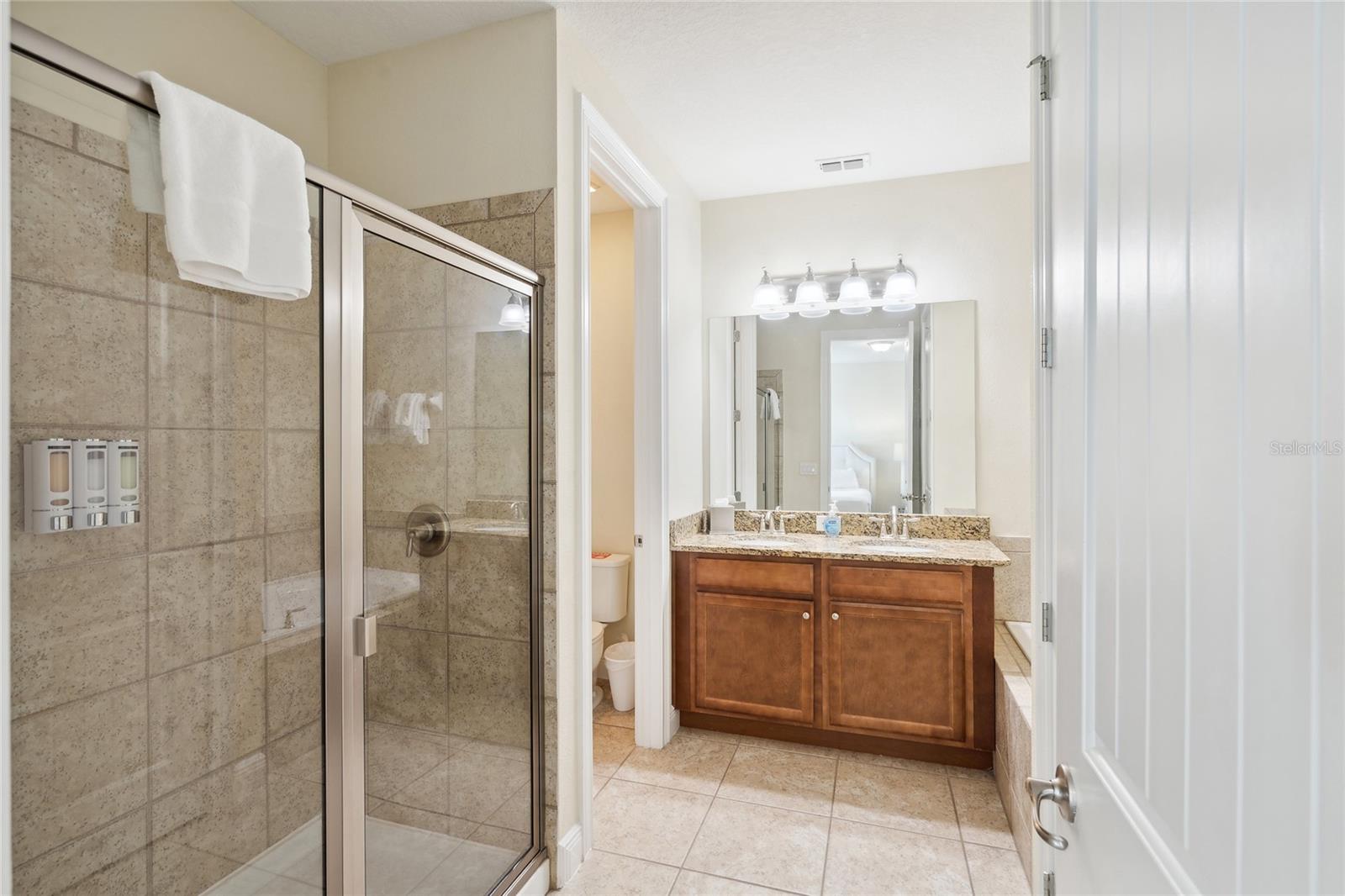 REUNION WEST PH 1 WEST & AMENT CTR RPLT - Residential