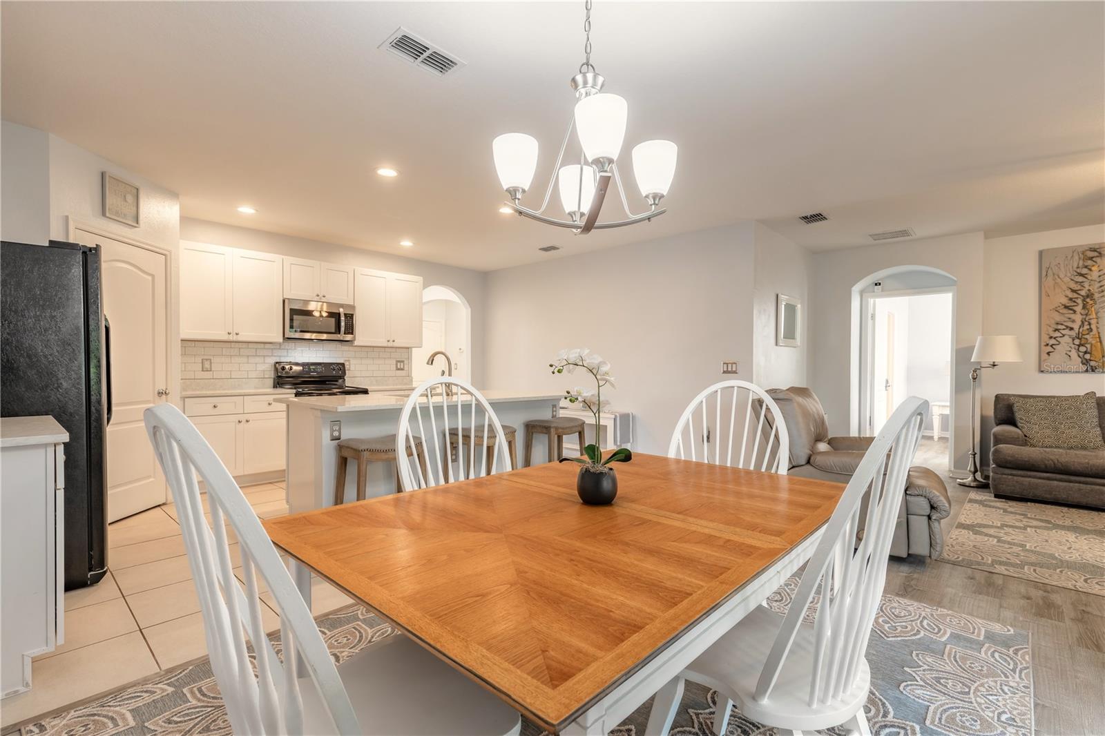 SABAL LAKES - Residential