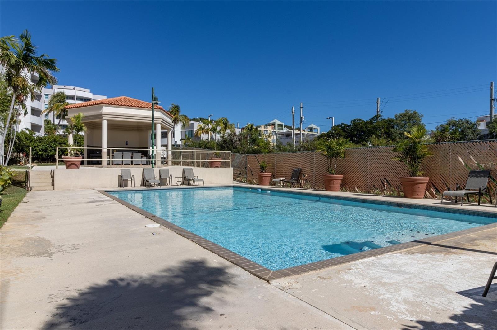 CONDOMINIO VILLA CARACOLES - Residential