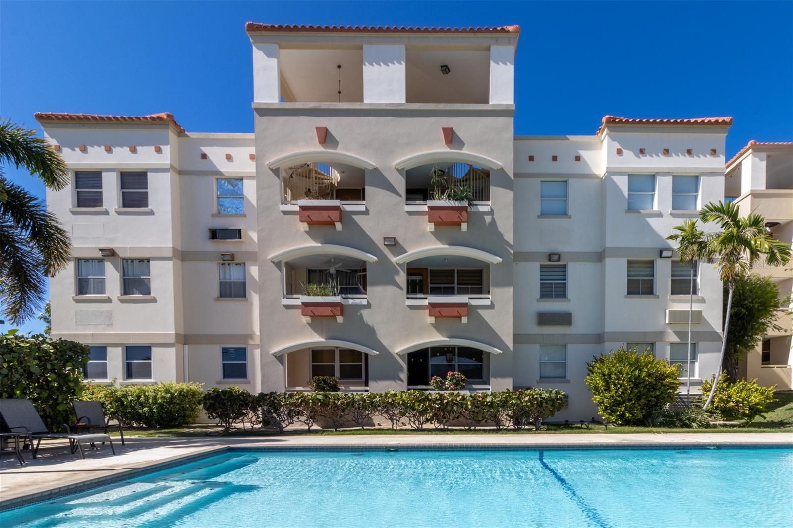 CONDOMINIO VILLA CARACOLES - Residential