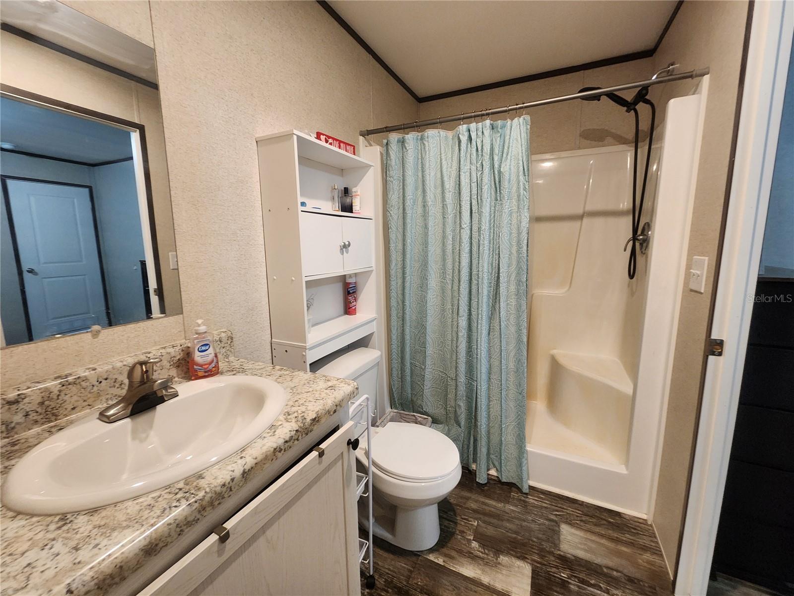 LAKE VIEW MANOR - Residential