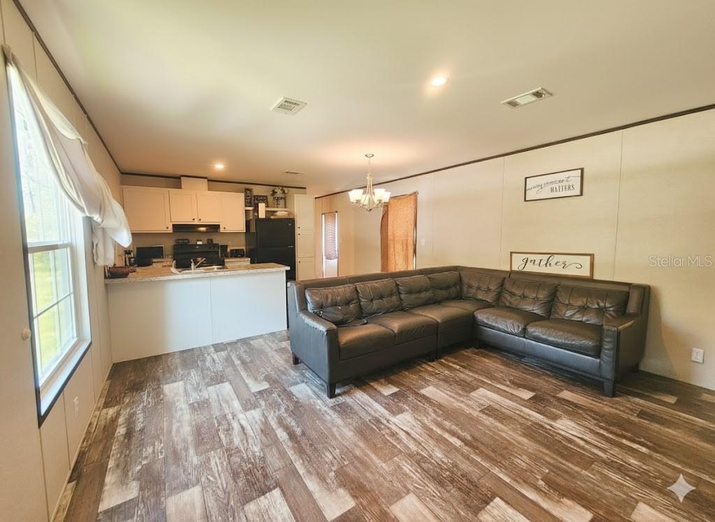 LAKE VIEW MANOR - Residential